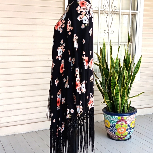 Torrid floral boho fringe kimono cardigan - Picture 4 of 11